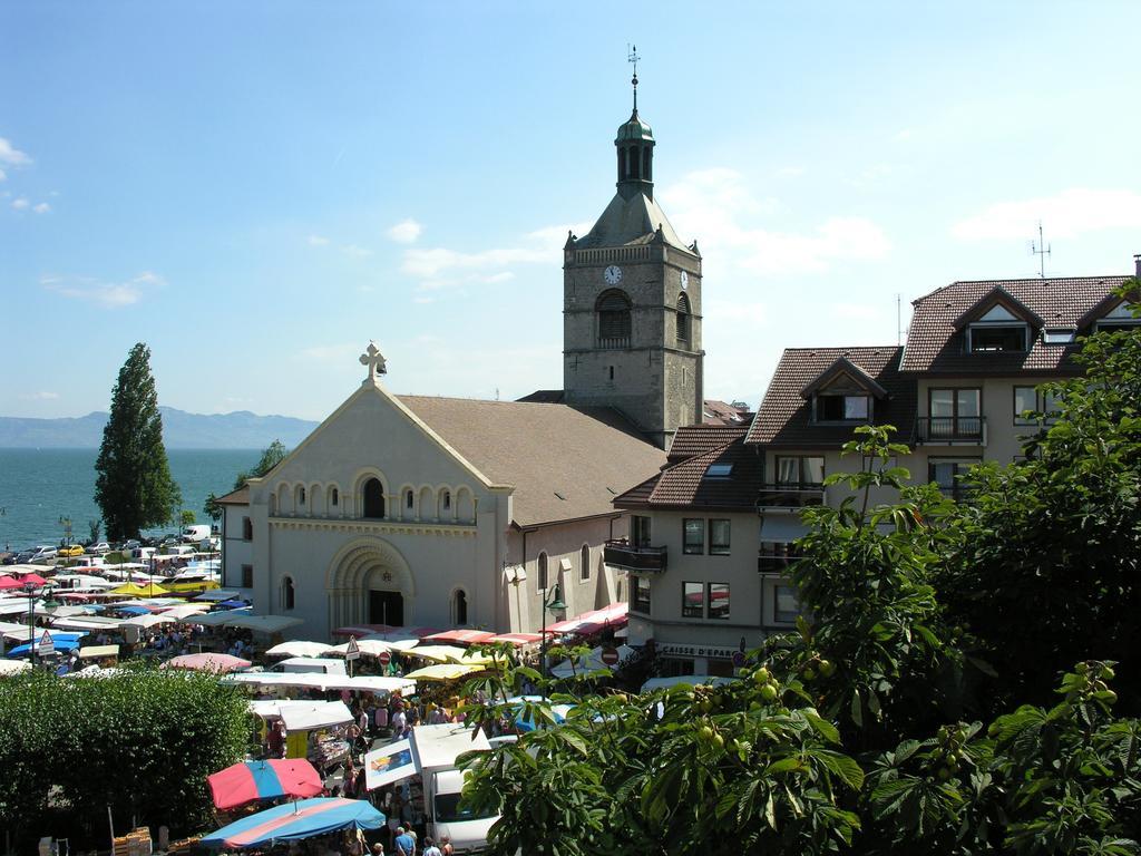 Hotel Le Littoral Évian-les-Bains Exteriör bild